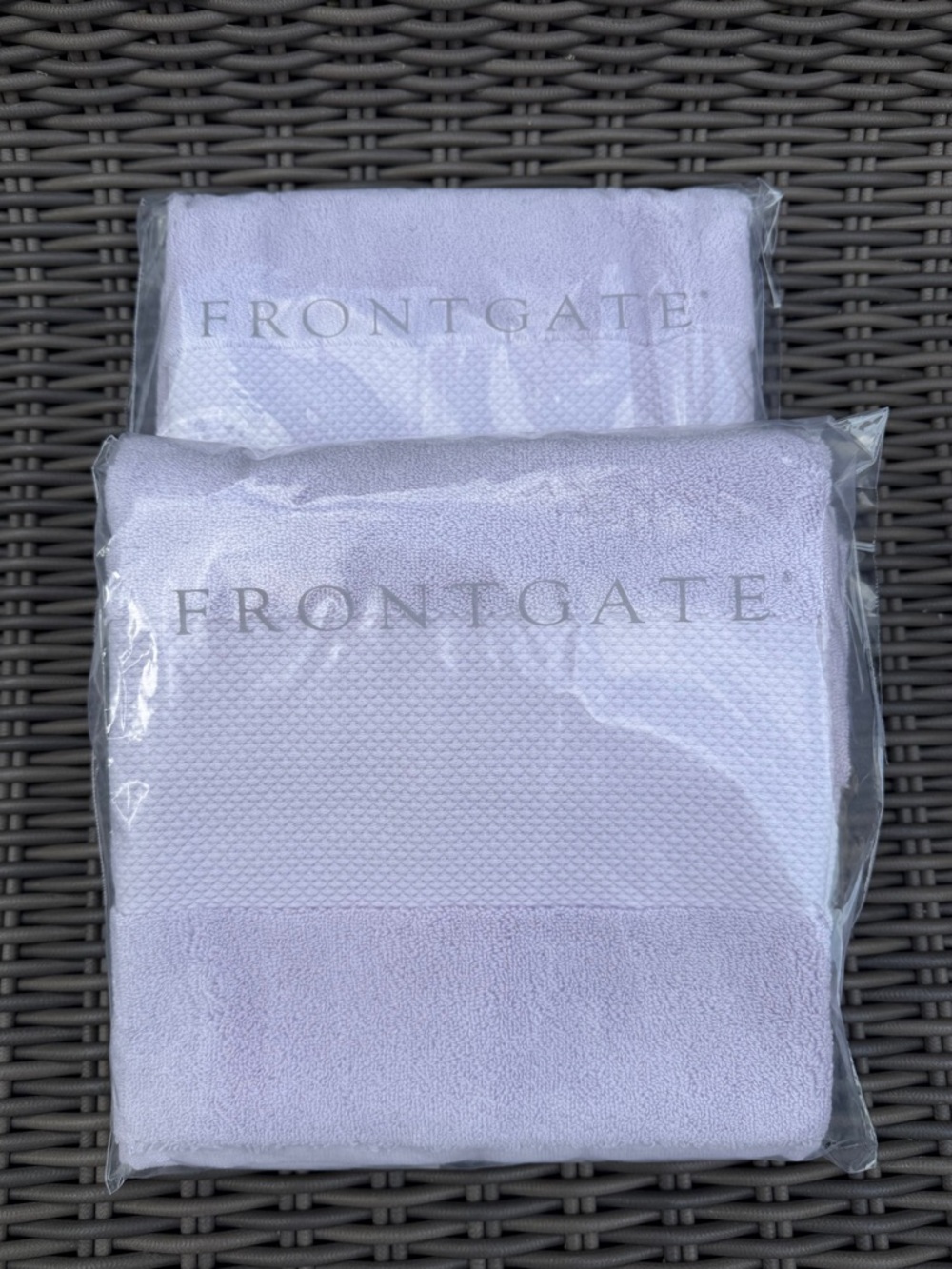 Frontgate Resort Hand Towels (2) - NWT